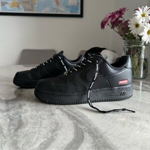 [SOLD] Nike Air Force 1 Low Supreme Black Sneakers